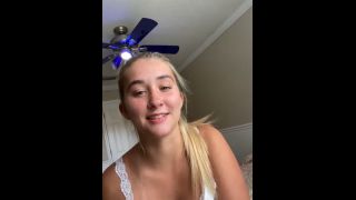 Blowjob porn Jessica Sin - OnlyFans - Mom sharing stepson's cum load with him - Kissing with cum Jessica-1