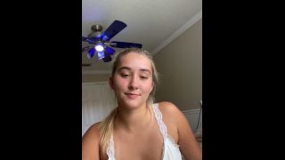 Blowjob porn Jessica Sin - OnlyFans - Mom sharing stepson's cum load with him - Kissing with cum Jessica-9