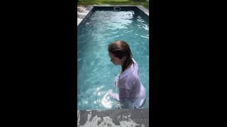 Brandy Gordon (brandygontherocks) Pool Strip PPV Onlyfans (Pornstar)-7