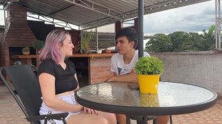 Video LE ENSENO a BESAR a MI HERMANASTRO PERO SE ME SALE DE LAS MAN...-1