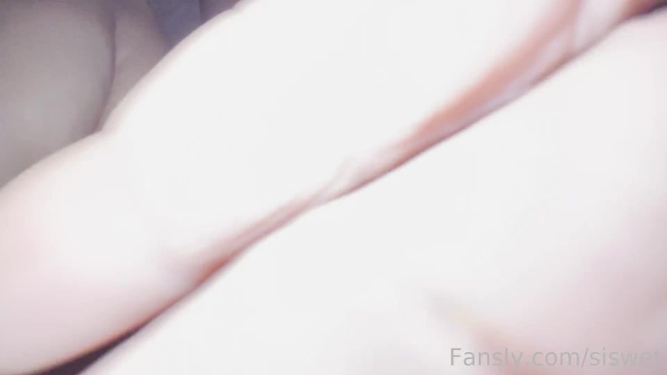 Elise - 15.09.2022 16 weeks pregnant, still no belly. Vid...