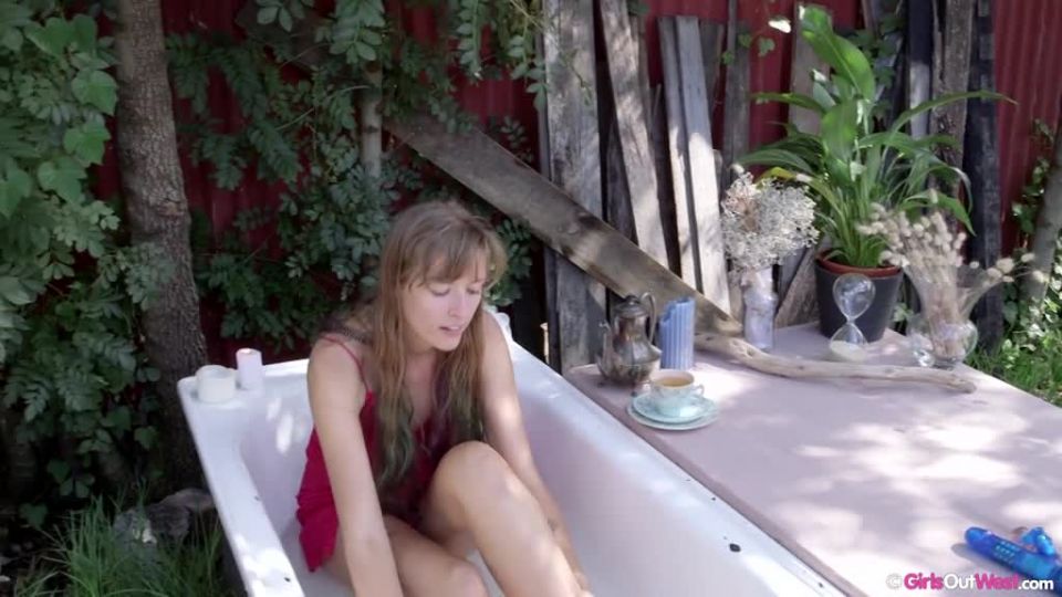 video 3 Charlot - Outdoor Bath on masturbation porn victoria justice foot fetish