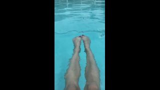 free xxx video 28 leiafishnets 19-08-2019 floating and swimming in the pool, veronica rodriguez foot fetish on feet porn -3