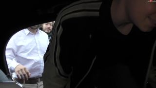 JackyLawless – In der Limo auf Spermasuche durch Berlin 1 – In the limo on SPERMASUCHE through Berlin on milf porn -0