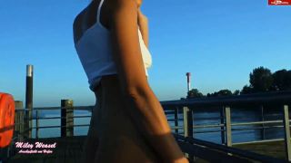 [K2S.CLUB] Miley-Weasel - PUBLIC Arschfick statt Frühsport - HD 720P-7