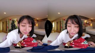 3DSVR-0817 ぷっくりエロ唇のキス魔な年下彼女と 最初から最後までずうっ～と甘えキス・本気ベロちゅうで キス100回以上のラブラブ濃密な聖夜VR！ 宮島めい-8