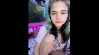 Blowjob porn Madi Collins, Sky Wonderland Vixen - Madi Collins And Sky Wonderland - Blonde Baddie Shares BF With Tiny Redheaded Bestie-3