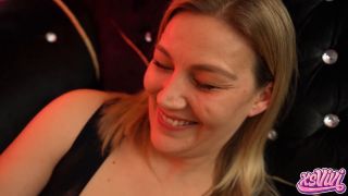 Xs Vivi - MILF bringt meine horny Fotze zum Squirten 1080P - Germany-1