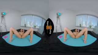 VR 180  Milana Ricci Working Out At Home-3