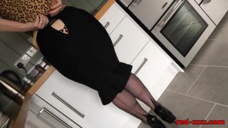 Red Milf XXX - 2019-04-12 - Horny Housewife-1