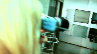 Holly Randall 5e0bc7b897137640aea20-8