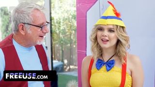 Blowjob Sexy Little PlayToy Coco Lovelock Gets Tested By White Hard Cock-4