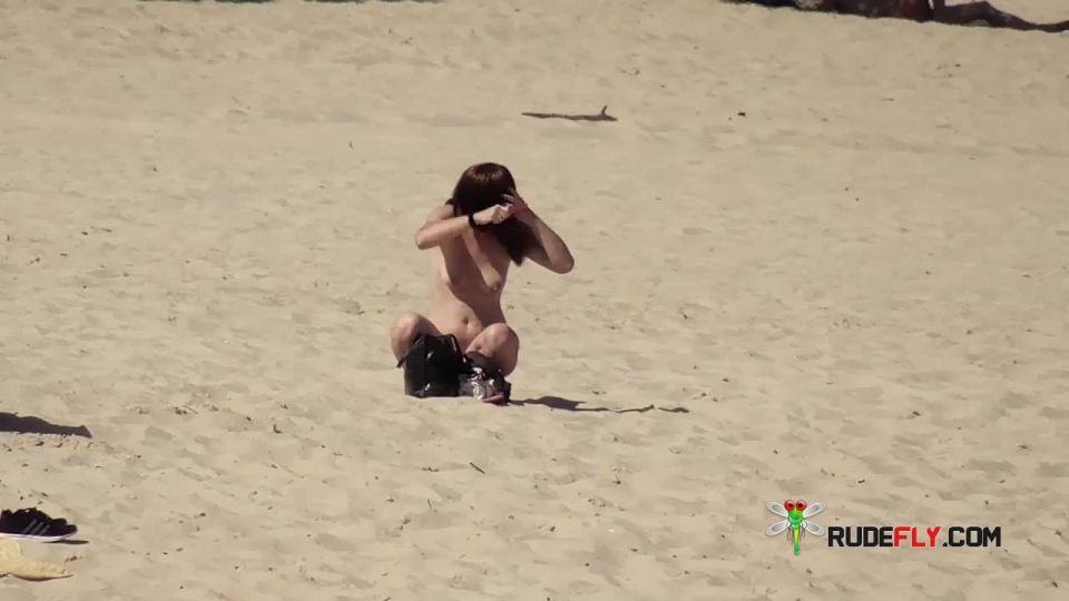 Nude Plage - Big Tit Strand fun POV Nudism