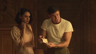 Sara Pallini - Catch 22 s01e02 (2019) HD 1080p - (Celebrity porn)-3