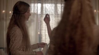 Rebecca Ferguson Topless - The White Queen 2013 s01e02-5