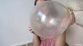 Professional domme - femdo... - Blowing up a balloon w/ cigarette smoke-5