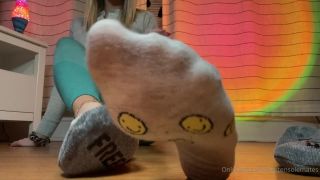 [GetFreeDays.com] FOOT FETISH - 16809 feet porn-3