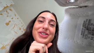 Nikemd - Kate Sneaky Sneaker Stowaway (Fetish porn)-8