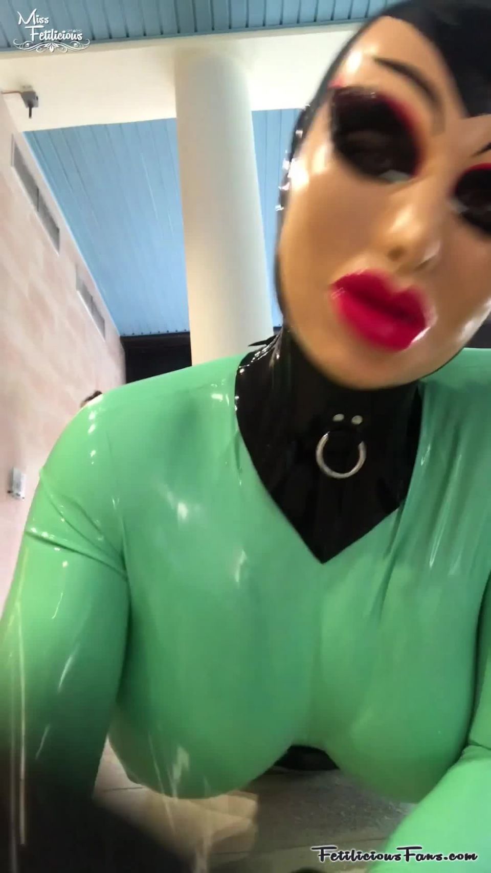 Spa Latex Day - FetiliciousFans.