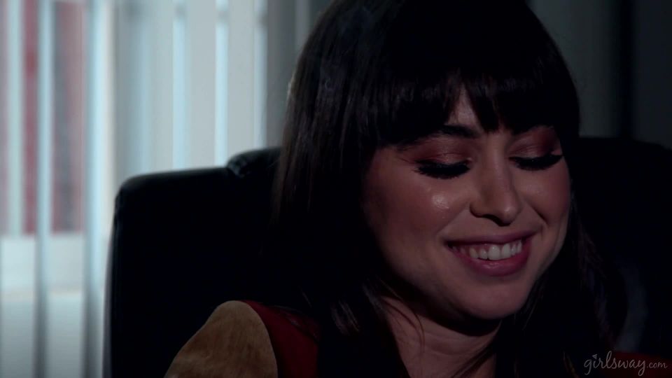 Kenna James & Riley Reid: The Panty Heist Unveiled