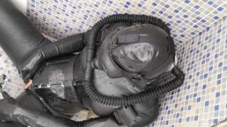 VickyDeVika - Cold Shower In Black Latex.-8