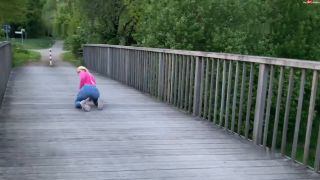Steffi Blond - Auf Bachbrücke in Jeans eingenässte und Ganzkörpersektdusche - Fuck... 720P - Germany-1