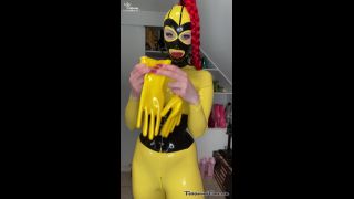 Latex Yellow Latex Quick View Porn - New Sex Videos Online-5