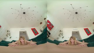 Sharon White's Steamy VR Adventure - Wet Pants Must Dry!-8