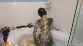 The rubber bath - wrapping.-3