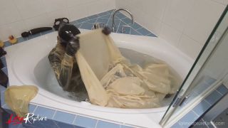The rubber bath - wrapping.-6