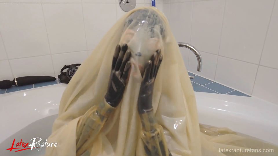 The rubber bath - wrapping.