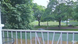 7183 Risky Public Balcony Bj-3