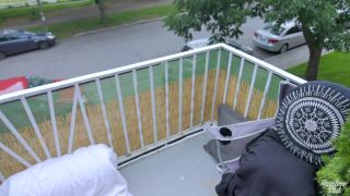7183 Risky Public Balcony Bj-9