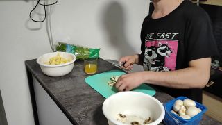 Home cooking - Грибной суп с салатом и говядиной-4