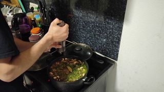 Home cooking - Грибной суп с салатом и говядиной-9