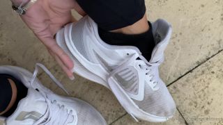 Onlyfans - Goddess Suzie - goddesssuzie26 - goddesssuziePost run these feet need to breathe The smell hits you like a train when my feet pop out - 25-08-2021-4