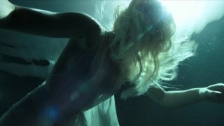 Nalani Wakita, Lisa Chandler - Altered Carbon s01e02 (2018) HD 1080p!!!-0