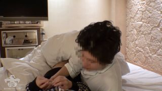 FC2-PPV-4666220 独占、ア●ドル時代は恋愛禁止だったので・・・と言い訳し我慢できずに自ら腰を振る変態ちゃん-2