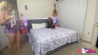 [GetFreeDays.com] SluttyBBWs - BTS with BBW MILF Cameron Skye Porn Video November 2022-0