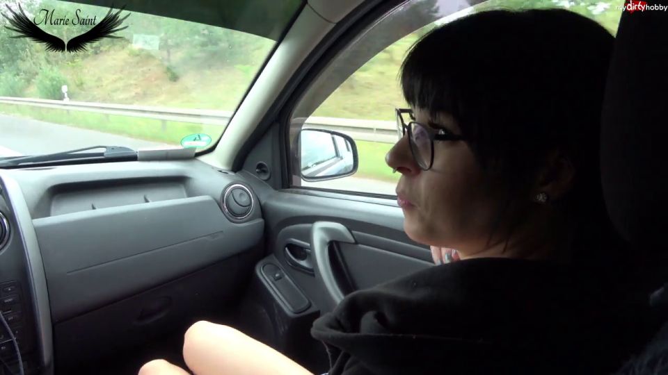 Marie-Saint – Daumen Raus – Schwanz Reiner Anhalter nach Berlin – Creampie Public on hardcore porn hardcore lesbian strapon sex