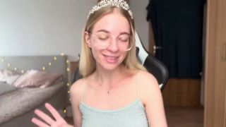 Femdom Benefits of eating another mans C U M-1