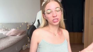 Femdom Benefits of eating another mans C U M-2