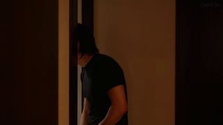 Seductive Neighbor Comes Over For Steamy Bath Time Surprise-2
