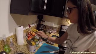 SEX REPORT USA 2019 – HOLLYWOOD HILLS PART 3 pov Little Caprice-1