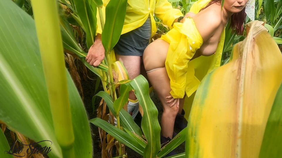 Lia Spicy - The Cornfield Fuck Full HD - Public sex