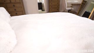 Video Hyley Winters, Kelly Caprice : Pervy Girlfriends Crave Younge...-3