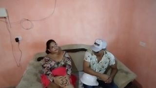 Esposa Infiel Real Big ass stepmom seduces her daughter's boyfriend while she's not at home. Part 1-2