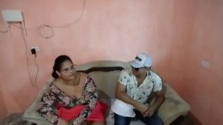 Esposa Infiel Real Big ass stepmom seduces her daughter's boyfriend while she's not at home. Part 1-3