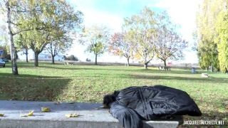 Morgane Morgane, 44ans, écume les aires d'autoroute (Amateur porn)-2