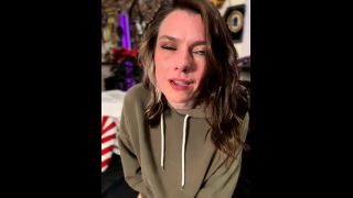 Public Aurelly Rebel gets a massage on her perky ass Aurelly Rebel-2